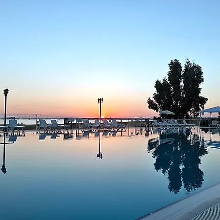 Sporkoey & Club Hotel